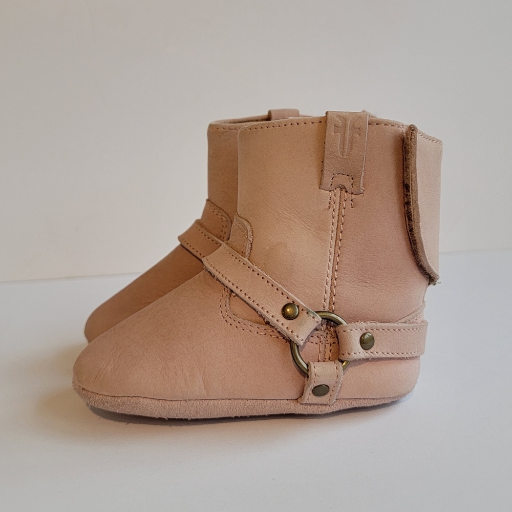 Frye pale pink baby booties 4 M phillip harness shoes boots baby infant newborn
